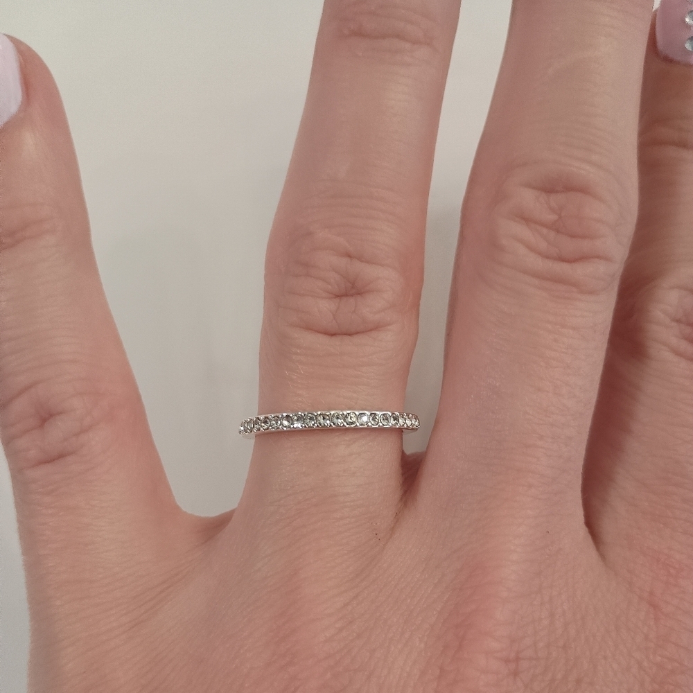 New Elegant 0.25ct S925 Sterling Silver Moissanite Style Ring - Picture 4 of 6